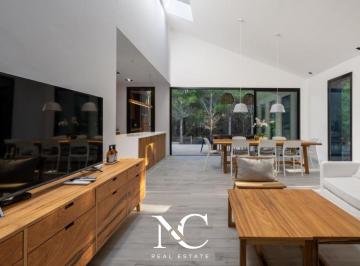 Casa · 190m² · 5 Ambientes · Casa en Venta en Costa Esmeralda con Fondo Libre