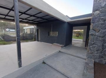 Casa · 200m² · 7 Ambientes · 2 Cocheras · B° Altagracia Country Golf - Alta Gracia - Casa Estrenar - Venta