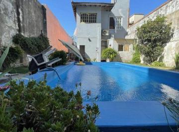 RUR-RRU-54_2 · Venta de Casa 3 Ambientes con Pileta en Lanús Este!