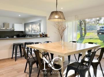 Casa · 147m² · 5 Ambientes · Casa en Venta en Costa Esmeralda 5 Amb