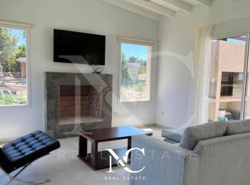Casa · 130m² · 4 Ambientes · Casa en Venta en Costa Esmeralda 4 Amb Fondo Libre