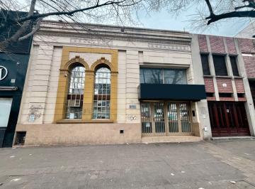 Local comercial de 10 ambientes, La Plata · Local - 2 Plantas - 7 E/ 42 y 43