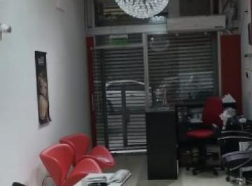 Local comercial · 35m² · 1 Ambiente · Fondo de Comercio en Alquiler - Peluqueria - Flores
