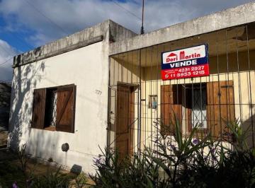 Casa de 3 ambientes, Lomas de Zamora · Apta Credito - Casa con Dos Dorm. Cercana a La Estación de Llavallol