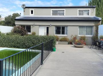 Casa · 130m² · 3 Ambientes · 2 Cocheras · Casa I Venta I Barrio de Vicenzo I Pilar