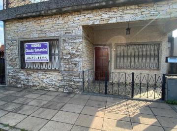 Casa de 3 ambientes, Morón · Casa 3 Ambientes con Cochera en Alquiler - Morón Sur (Morón)