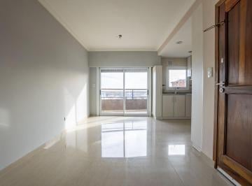 Departamento · 40m² · 2 Ambientes · Venta Semipiso Apto Credito 2 Ambientes 2 Balcones
