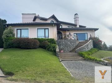 Casa · 384m² · 5 Ambientes · Casa en Venta - 3 Dorm. 3 Baños - Tandil