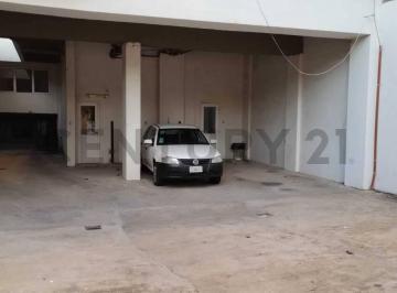 Garage · 15m² · 1 Cochera · Cochera Semicubierta en Alquler en Microcentro de La Plata