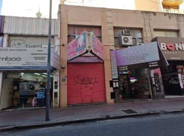 Local comercial · 88m² · 2 Ambientes · Unico Local en Venta en Calle Corrientes Esquina Bs As
