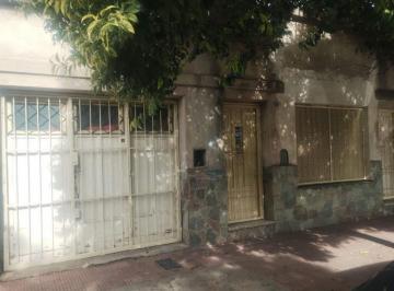 Casa · 95m² · 4 Ambientes · 1 Cochera · Venta Casa B° Gral Bustos 2d Excelente Propiedad
