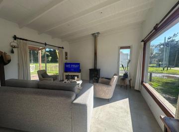 Casa · 69m² · 3 Ambientes · 1 Cochera · Venta Casa 3 Ambientes con Parque Miramar