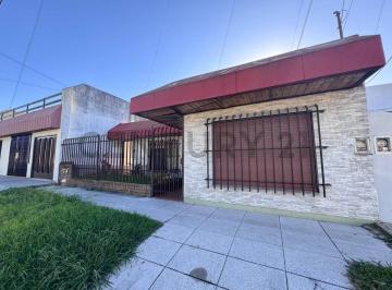 Casa · 95m² · 4 Ambientes · Venta Casa 4 Ambientes William Morris