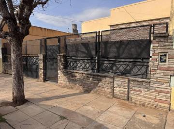 Casa · 185m² · 3 Dormitorios · 2 Cocheras · Venta Casa Multifamiliar 4 Ambientes Villa Lugano
