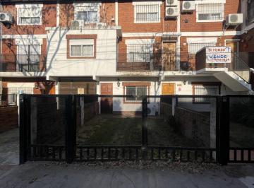 PH · 43m² · 2 Ambientes · 1 Cochera · PH en Venta - San Fernando - 2 Ambientes con Patio y Cochera