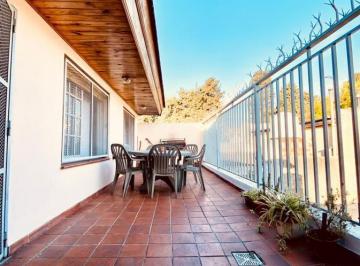 Departamento · 134m² · 4 Ambientes · 1 Cochera · Departamento - Lomas de Zamora