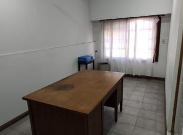 PH · 100m² · 5 Ambientes · Depto T/casa 5 Amb, Uso Comercial/profesional en Banfield!