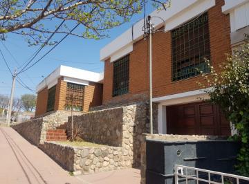 Casa · 300m² · 7 Ambientes · 1 Cochera · Vendo Casa 7 Ambientes 4 Dor Mas Escritorio. y Cochera B° Maipu 2da.
