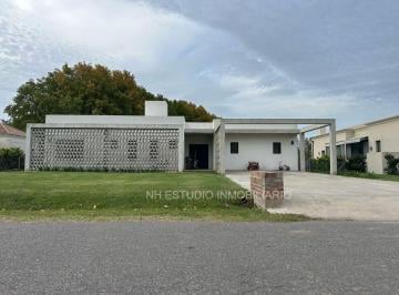 Casa de 4 ambientes, General Rodríguez · Casa en Venta 4 Ambientes Club Decampo
