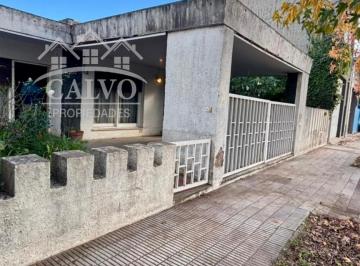 Casa de 5 ambientes, Mercedes · Casa con Pileta. Muy Buena Ubicaicon