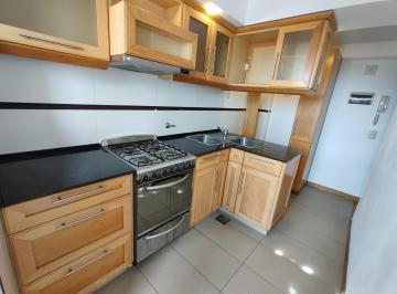 Departamento de 2 ambientes, Caballito · Precioso 2amb con Dos Balcones - Lavadero - Cochera