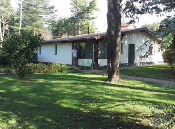 Casa · 173m² · 2 Dormitorios · 1 Cochera · Casa 2 Dorm. Parque de 2492 m², Gas Natural, Cloacas