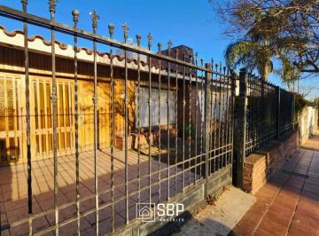 Casa de 10 ambientes, Córdoba · Oportunidad Apta Credito | Casa en Planta Baja con Gran Potencial | a Remodelar