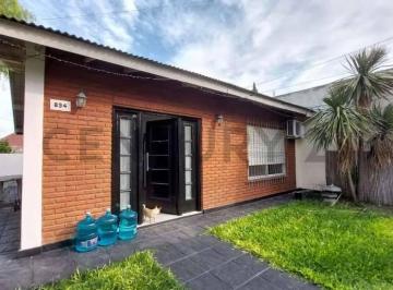 Casa · 80m² · 3 Ambientes · 1 Cochera · Venta Casa 3 Ambientes Ituzaingo Apta Credito