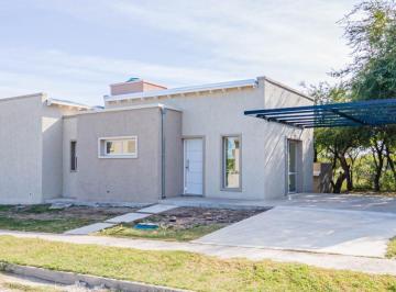 PH · 93m² · 3 Ambientes · 1 Cochera · PH en La Arbolada