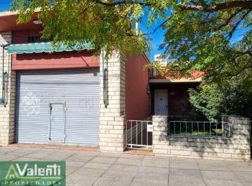 Local comercial de 3 ambientes, Hurlingham · Local con Vivienda 2 Ambientes en Venta, Centro Comercial Villa Club, Hurlingham