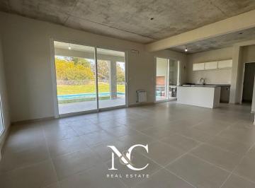 Casa · 190m² · 5 Ambientes · 2 Cocheras · Casa en Venta en Costa Esmeralda