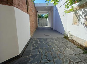 PH · 55m² · 3 Ambientes · 3 Cocheras · PH Tipo Casa en Villa Luzuriaga