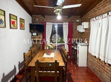 Casa · 90m² · 3 Ambientes · 1 Cochera · Venta Duplex Castelar