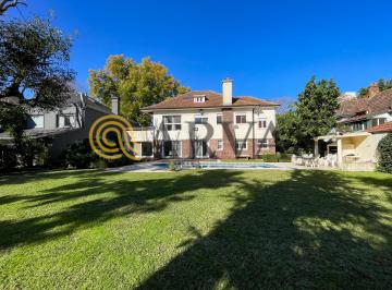 Casa de 10 ambientes, San Isidro · Casa en Beccar - 4 Dorm - Jardín - Pileta - Playroom - Dependencia