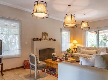 Casa · 205m² · 6 Ambientes · 2 Cocheras · Venta Casa 6 Amb. Brio. La Peregrina, Pilar Ap Cred