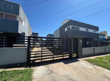 Casa · 75m² · 6 Ambientes · 1 Cochera · Venta Duplex a m La Estanzuela Prados 2 Calera