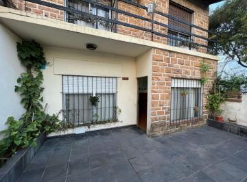 Casa · 120m² · 4 Ambientes · 1 Cochera · Venta de Casa 4 Ambientes en Villa de Mayo