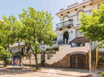 Casa · 409m² · 8 Ambientes · 1 Cochera · Venta Casona con Garaje en Pocitos, Ideal Empresas