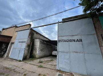 Local comercial · 32m² · 2 Cocheras · Se Vende Local Comercial en Pergamino con Garage