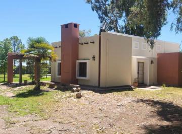 Casa · 126m² · 4 Ambientes · 1 Cochera · Venta Casa en Perdriel B Semiprivado Luján de Cuyo