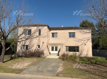 Casa · 230m² · 6 Ambientes · 1 Cochera · Casa en Alquiler en San Isidro Labrador, Villanueva, Tigre
