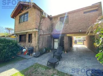 Casa · 250m² · 3 Dormitorios · 2 Cocheras · Casa en Moreno