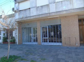Local comercial · 70m² · Local en Alquiler en La Plata Calle 27 E/ 40 y 41 Dacal Bienes Raices