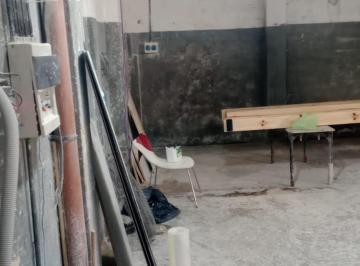 Local comercial , La Matanza · Galpon 100 m² P. Baja Fondo en Alquiler