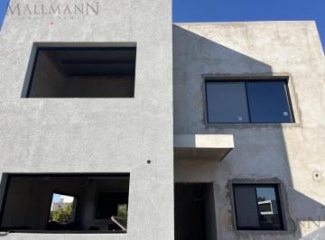 Casa · 206m² · 6 Ambientes · 1 Cochera · Venta Casa 5 Cuartos Lagoon Pilar