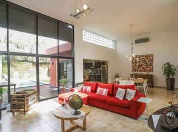 Casa · 141m² · 3 Ambientes · 2 Cocheras · Casa en Venta en Canning con Pileta