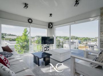 Casa · 160m² · 4 Ambientes · 1 Cochera · Casa en Venta en Costa Esmeralda