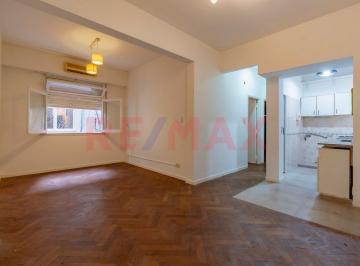 Departamento · 55m² · 3 Ambientes · Venta Depto 3 Amb, 2do Piso por Escalera. Flores
