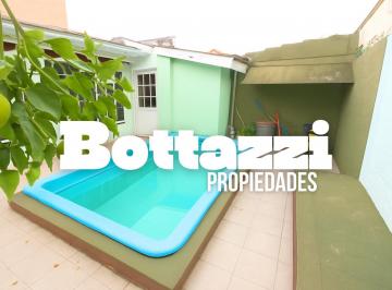 Departamento · 140m² · 4 Ambientes · 1 Cochera · Excelente Dúplex de 4 Ambientes con Patio y Piscina