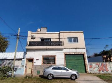 Casa · 166m² · 3 Ambientes · 1 Cochera · Venta Casa 3 Amb en 2 Plantas con Deposito Jardin